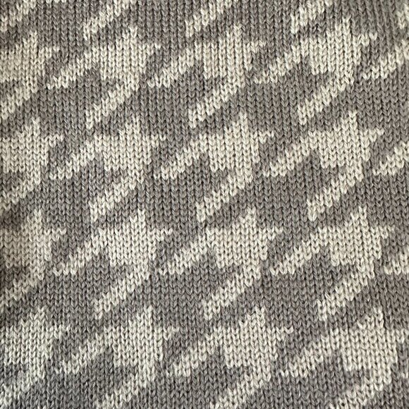 BeBe Houndstooth‎ Scarf  Tan Taupe Like NEW Women's - Picture 5 of 5